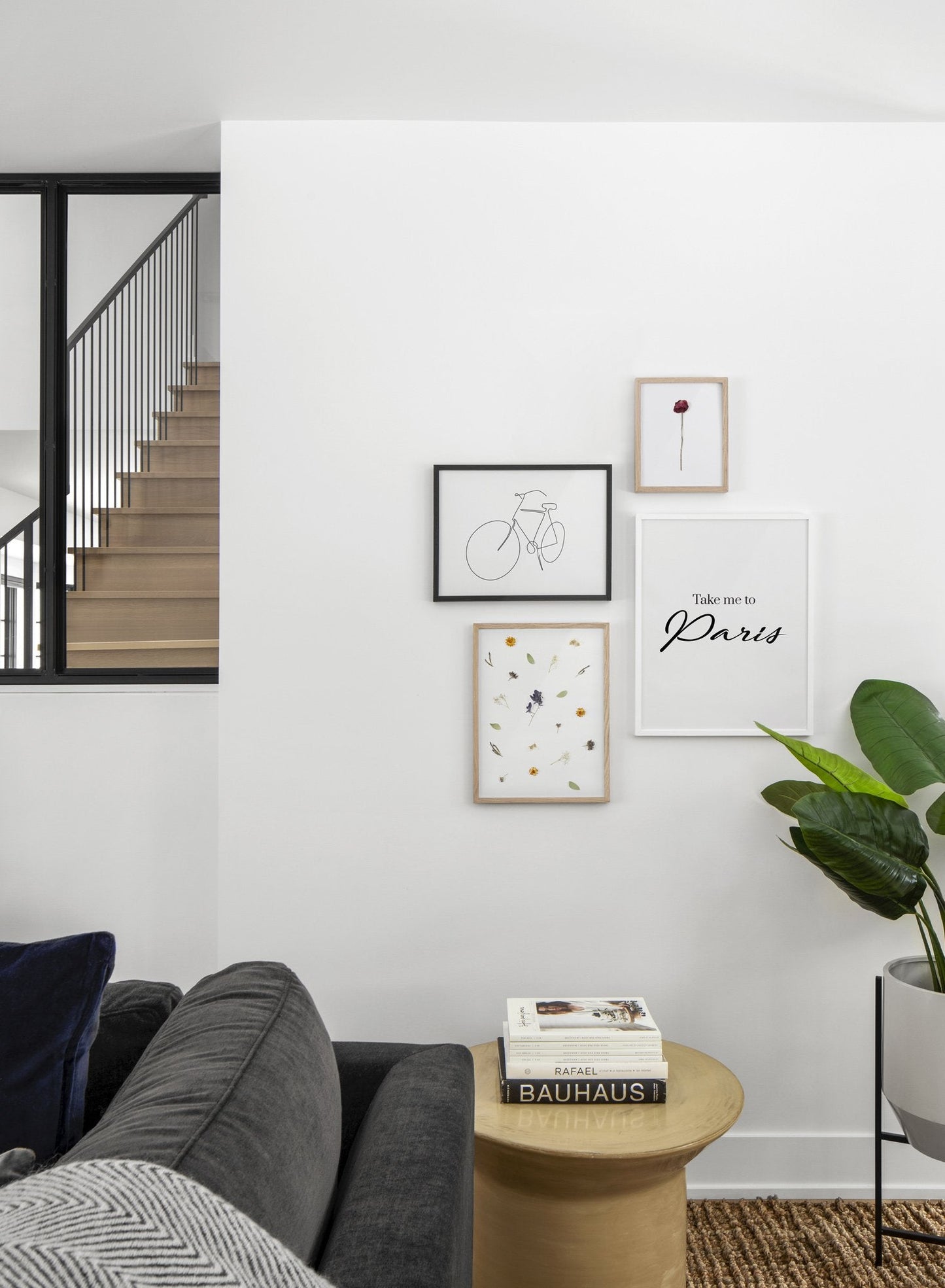 Hints of Spring , Poster