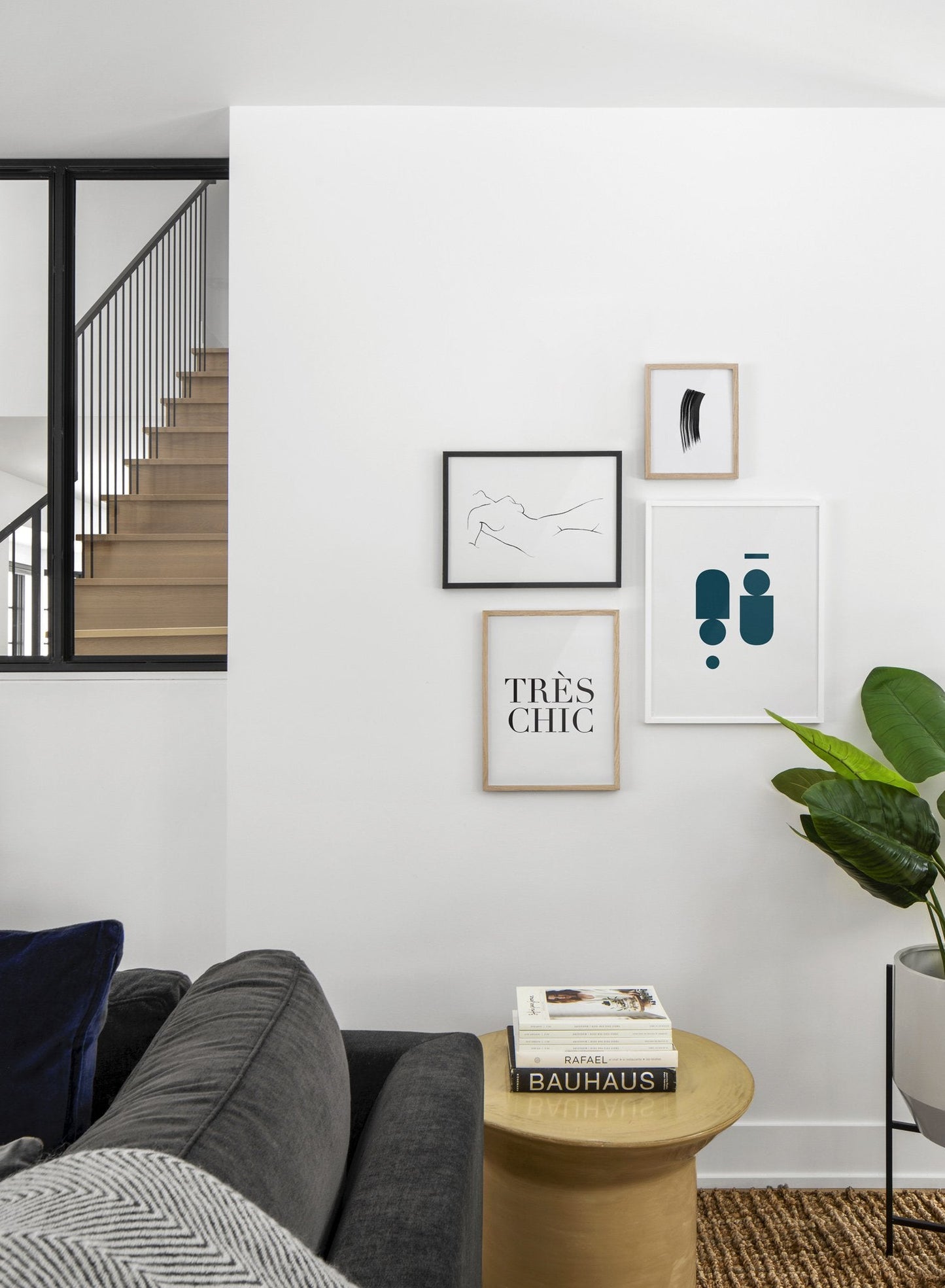 Très Chic, Poster