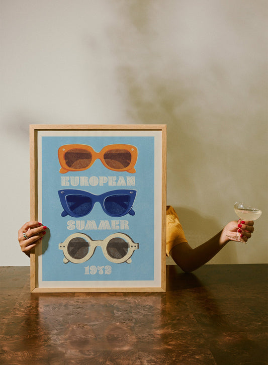 Sunny Trio, Poster